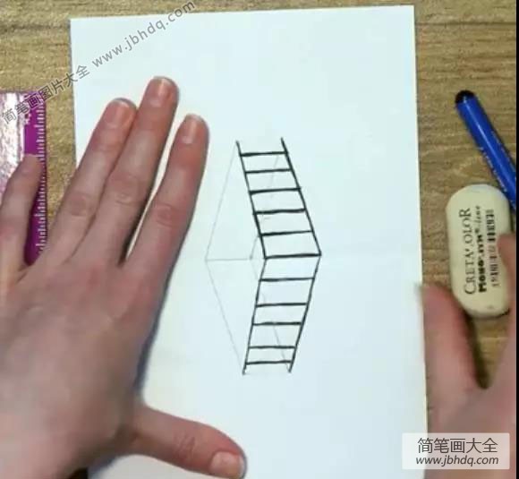 一下把纸一放就大功告成了:各位朋友今天的3d梯子立体画你们掌握了吗?